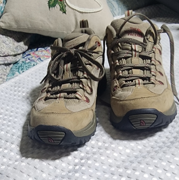 THE NORTH FACE EUC WOMEN'S SIZE 9 SUEDE HIKING SHOES - Picture 4 of 12